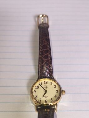 Vintage Timex Indiglo Women’s Gold Tone Watch - Brown Leather Strap
